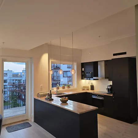 Luxury View With 2 Bedrooms And A Balcony *