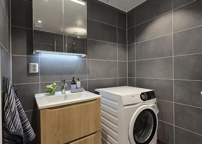 Luxury View With 2 Bedrooms And A Balcony