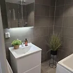 Luxury View With 2 Bedrooms And A Balcony *