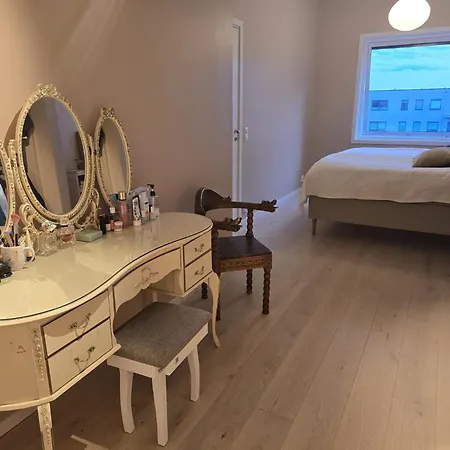 Luxury View With 2 Bedrooms And A Balcony 오슬로